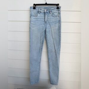 American Eagle Outfitters Light Wash Skinny Jeans